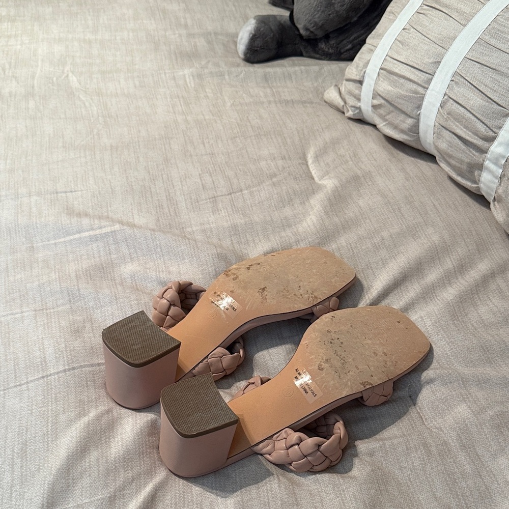 Onyx Blush/Nude Braided Sandals - Picture 4 of 6